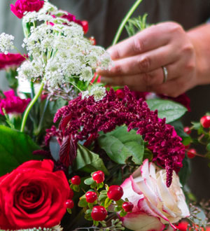 The FTD� Holiday Florist Designed Bouquet - Large