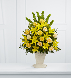 The FTD� Golden Memories� Arrangement